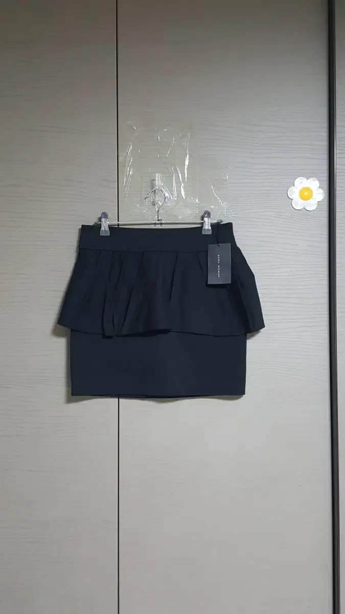 (새상품)ZARA 프릴스커트